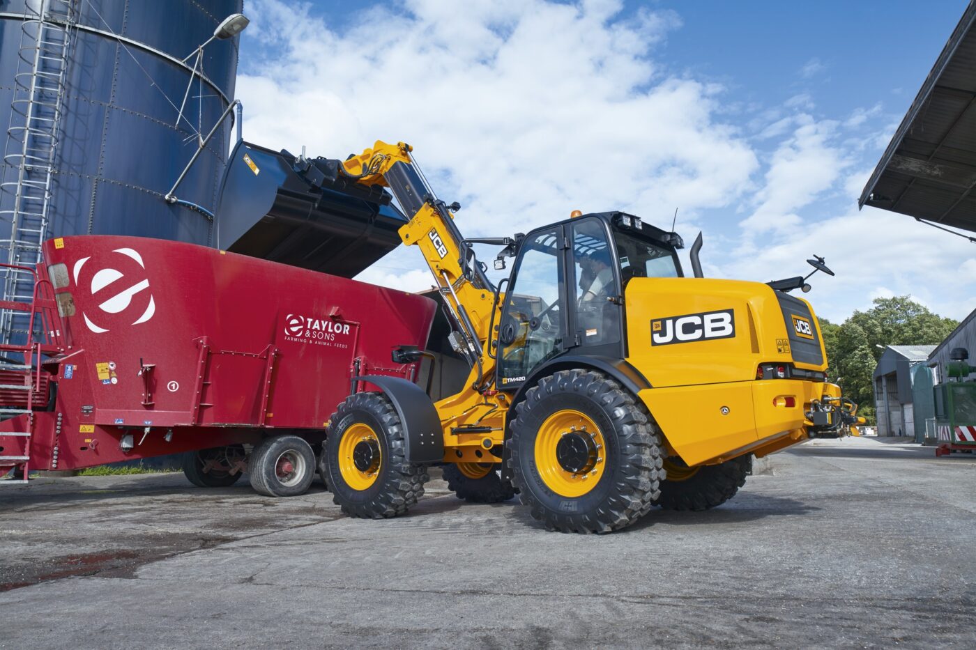 New  TM420 ARTICULATED TELESCOPIC HANDLER at Briggs JCB
